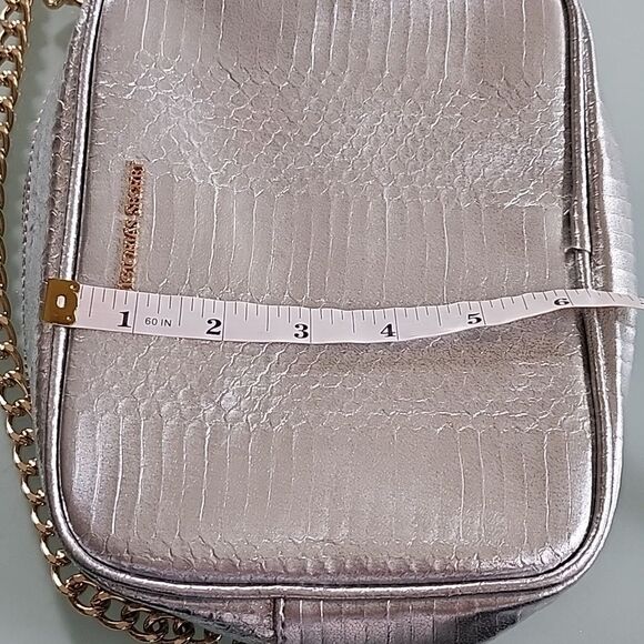 5/$20 NWOT- Victoria's Secret Crossbody Bag - Picture 7 of 9